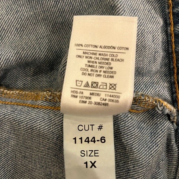 Hudson Jeans, women’s denim/jean jacket, Size 1x - Picture 9 of 9